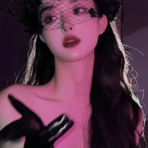 黑人狂艹女生逼
