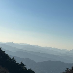 黑人狂艹女生逼
